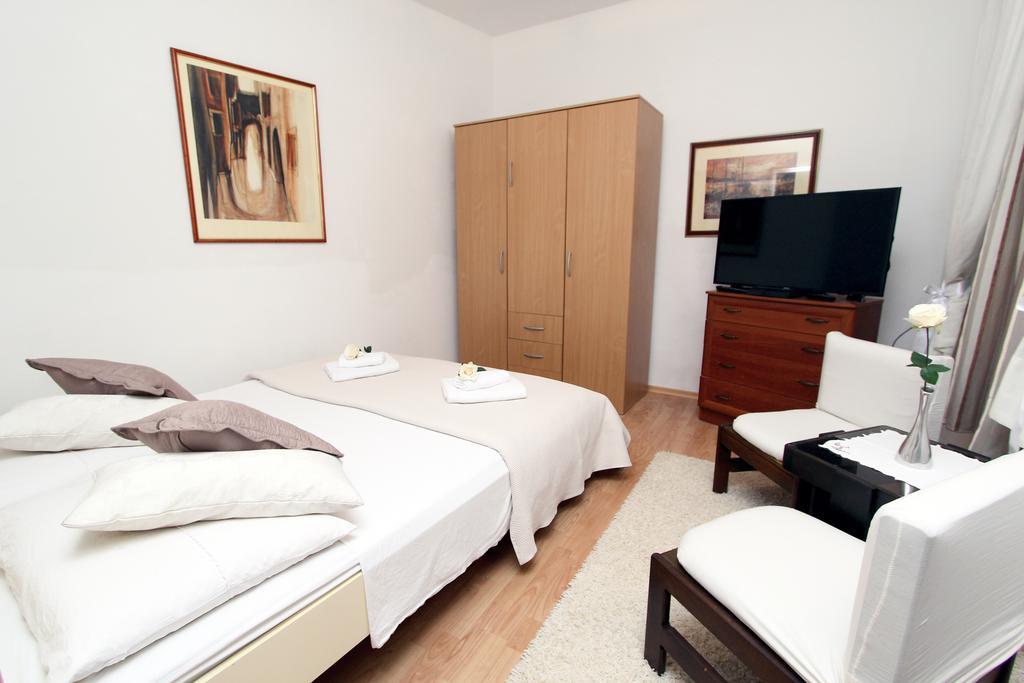 Apartment Old Town Manosa สปลิท ภายนอก รูปภาพ